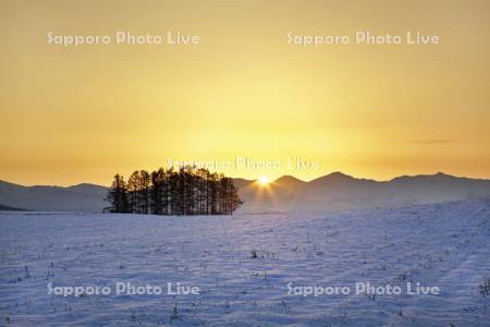 大雪山連峰からの日の出