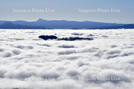 雲海の屈斜路湖