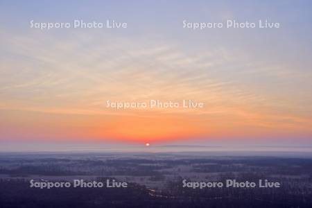 釧路湿原の夜明け