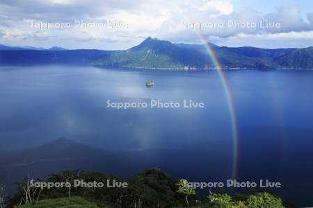 虹と摩周湖