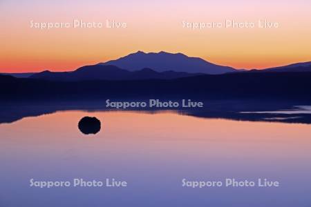 第一展望台から摩周湖の夜明け