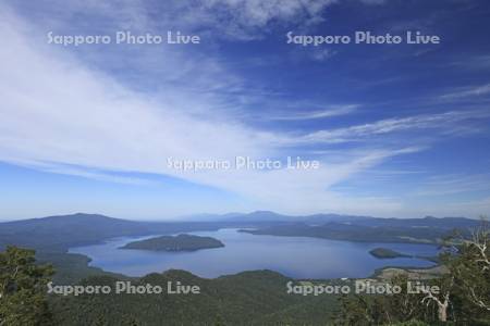 津別峠展望台から屈斜路湖