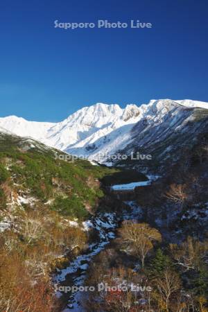 初冬の十勝岳温泉とカミホロカメットク山