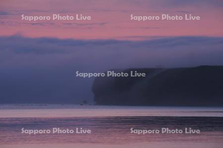 能取岬の朝と朝霧