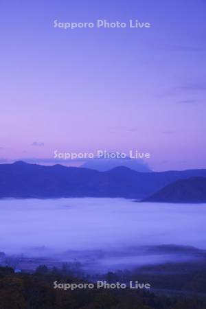羊蹄山の朝と雲海