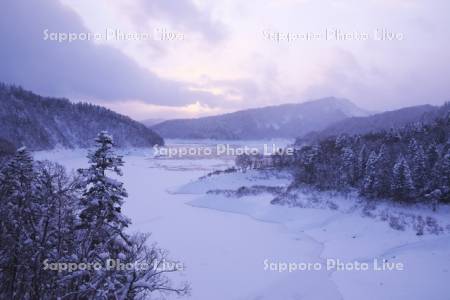 桂沢湖の冬