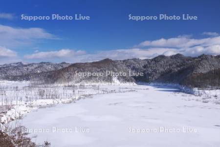 シューパロ湖（ダム）の冬