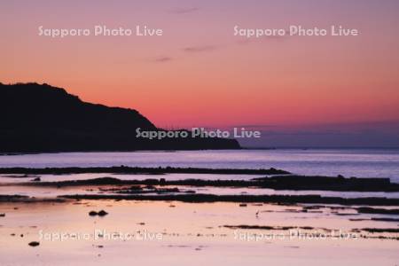 寿都湾と弁慶岬の夕景