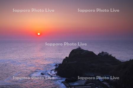 高島岬の日の出と日本海