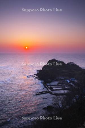 高島岬の日の出と日本海