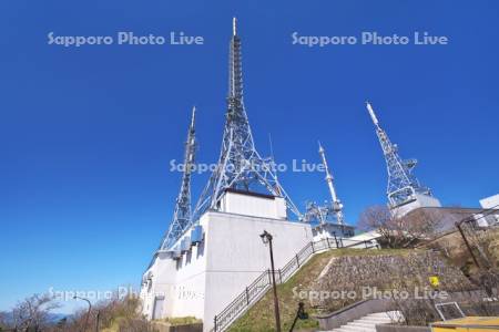 函館山の電波塔