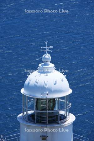 チキウ岬灯台と太平洋