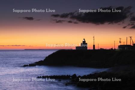 納沙布岬の朝と納沙布岬灯台