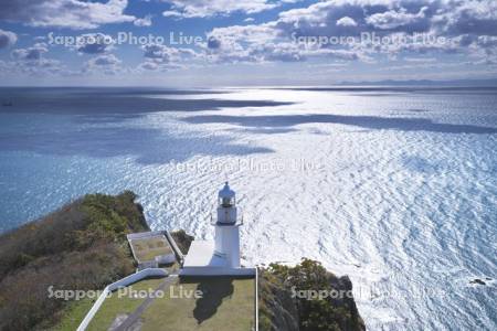 地球岬とチキウ岬灯台