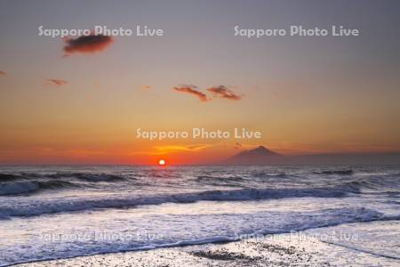 利尻島と日本海の日没