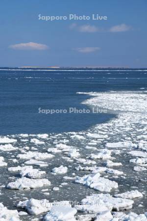 納沙布岬の流氷と北方領土