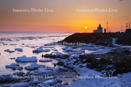 納沙布岬の日の出と流氷と北方領土