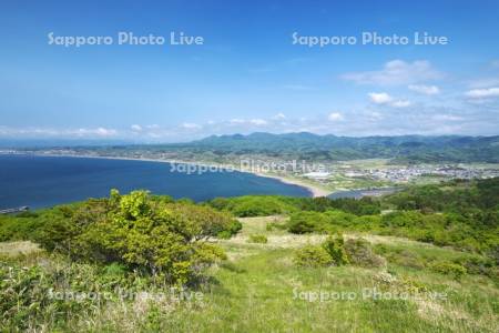 夷王山と内郷浜と上ノ国市街地