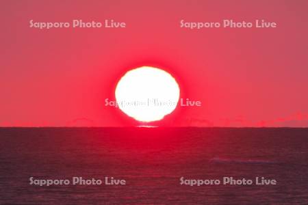 日の出と太平洋