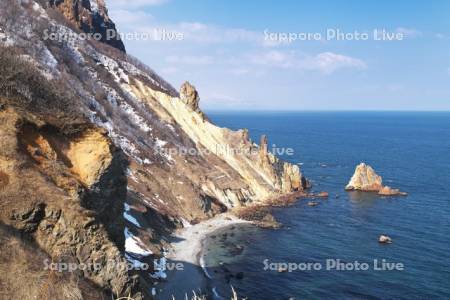赤岩と日本海