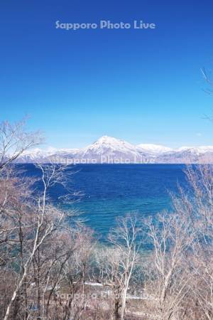 支笏湖と恵庭岳