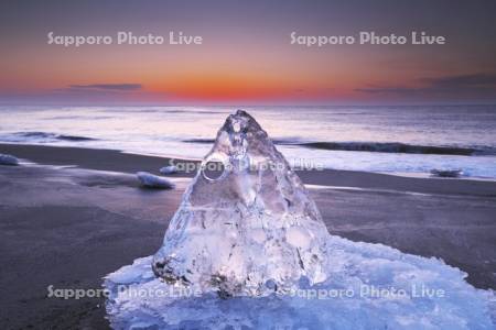 十勝のジュエリーアイスの朝と海