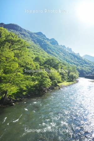 層雲峡と石狩川
