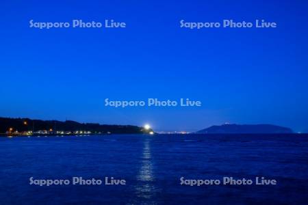 函館湾と函館山夜景