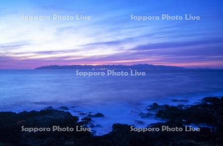 利尻島より礼文島夕景