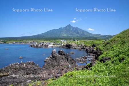 仙法志御崎公園より利尻山