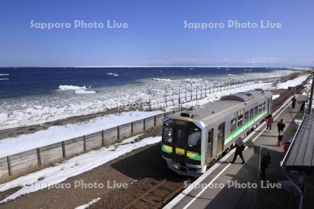 北浜駅の列車