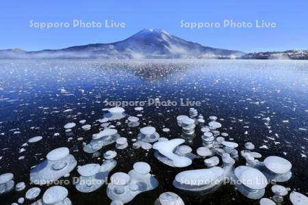 阿寒湖のアイスバブル
