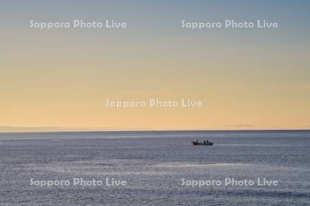津軽海峡の漁船