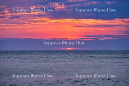 雄冬岬より日本海の夕日