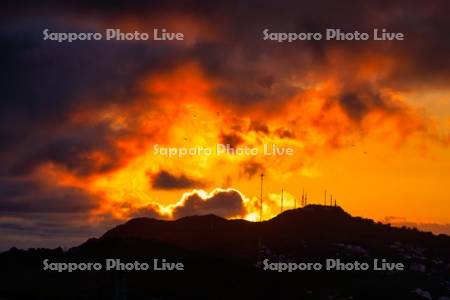 夕景の測量山