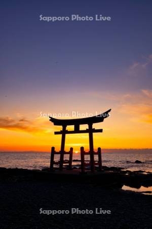 金比羅神社と夕日