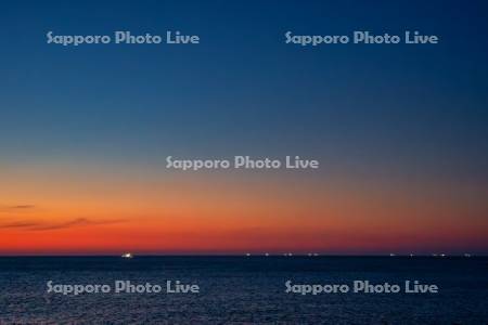 オホーツク海の漁火