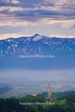十勝岳と観覧車