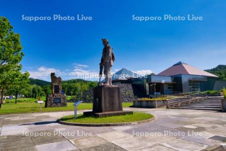 敢闘像 (坑夫の像)