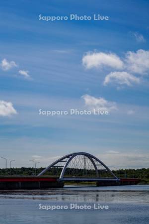 温根沼大橋と根室湾