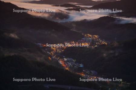 歌志内市街地と雲海