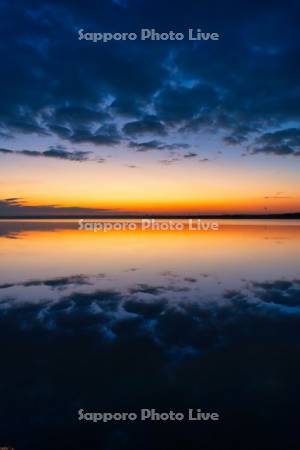 ウトナイ湖の朝焼け