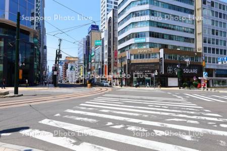 4丁目スクランブル交差点