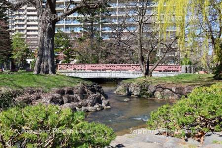 中島公園　鴨々川と白鶴橋