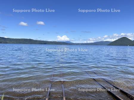 洞爺湖の湖底線路と羊蹄山